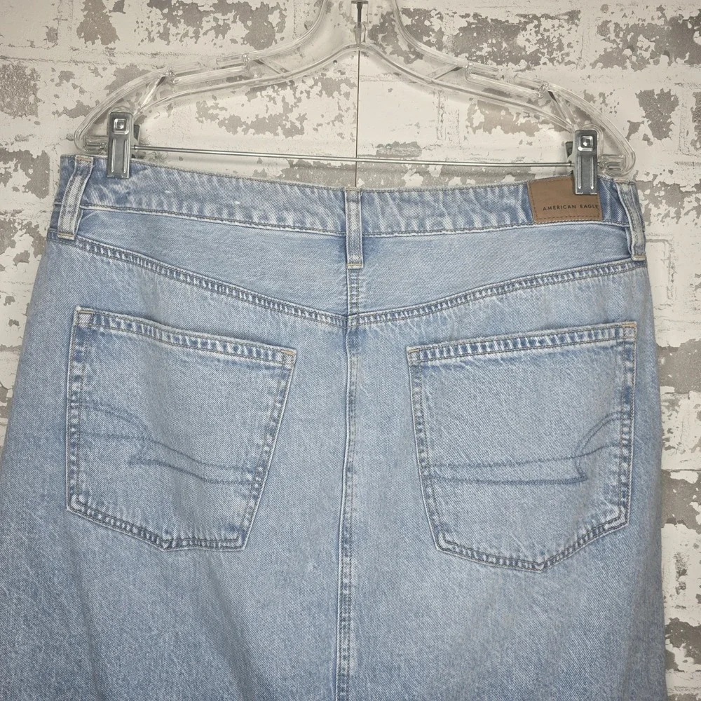 American Eagle Womens Low Rise Maxi Skirt Light Wash Denim Jean Zip Fly Size 12